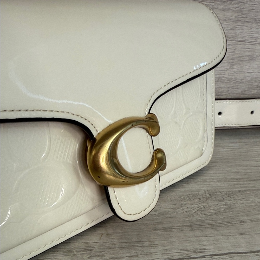 Coach White Patent Leather Tabby Shoulder Clutch only long strap - Picture 4 of 16